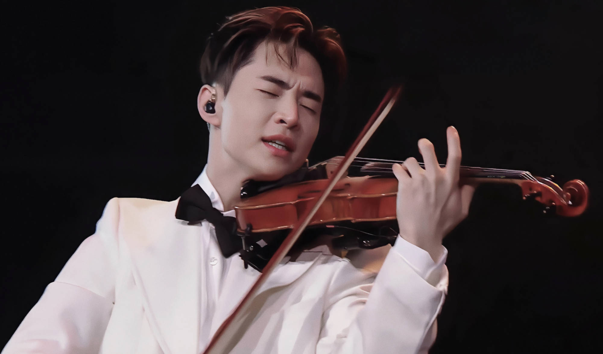 演绎神仙合奏舞台,永远可以相信刘宪华的舞台_小提琴_乐器_因为