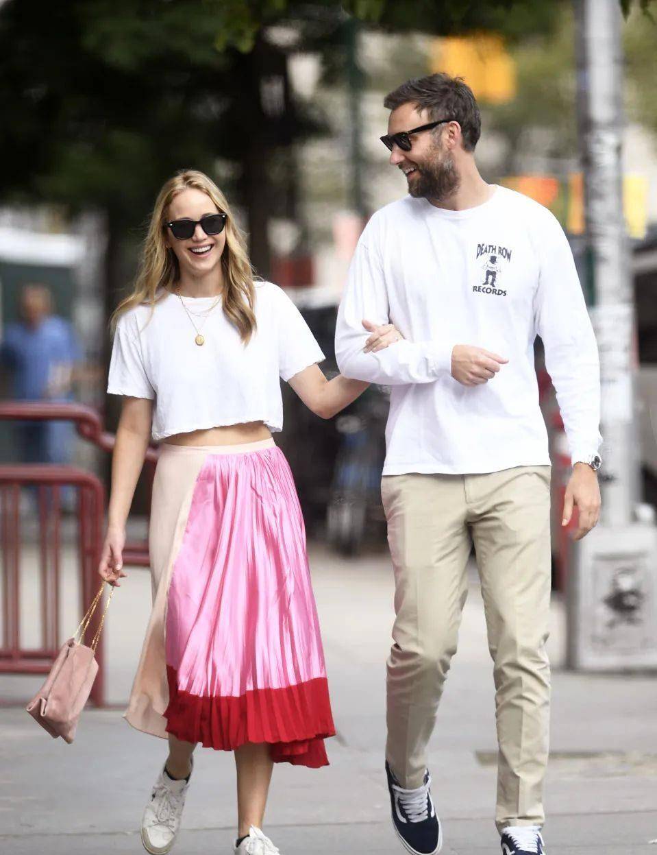 Vanity|五年前她是收入最高的影后,如今和丈夫逛杂货店的她最快乐