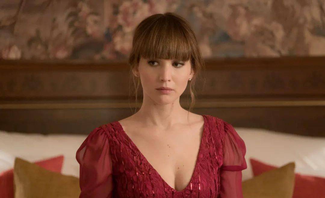 Vanity|五年前她是收入最高的影后，如今和丈夫逛杂货店的她最快乐