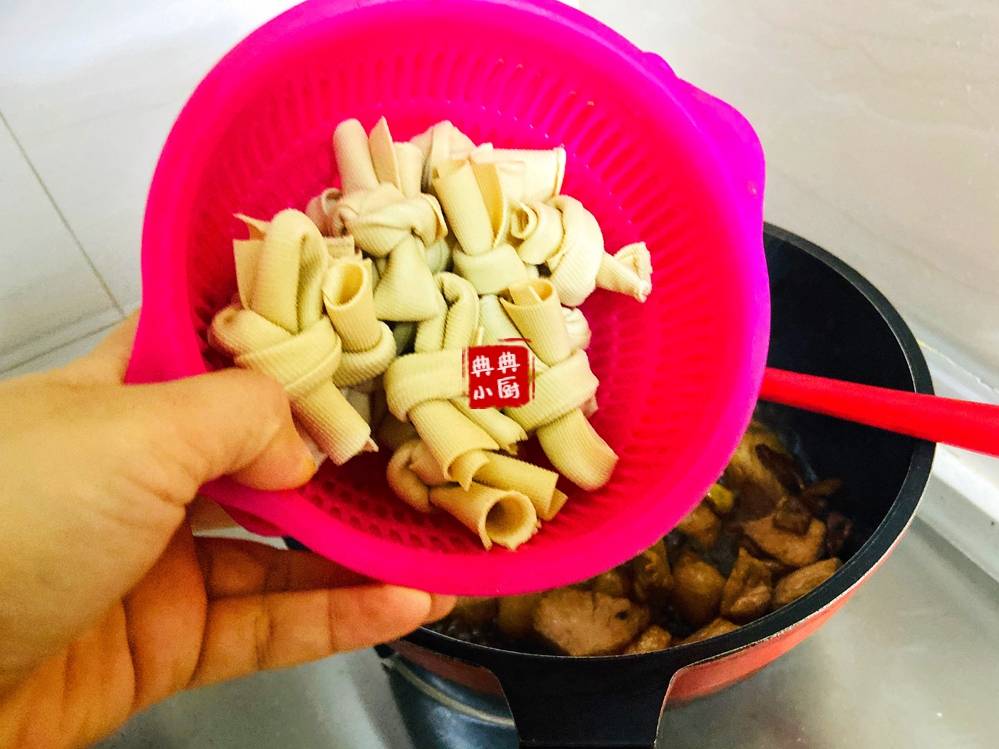 蔬菜|这一到冬天，我最喜欢猪肉蔬菜一锅烩了，好吃又简单