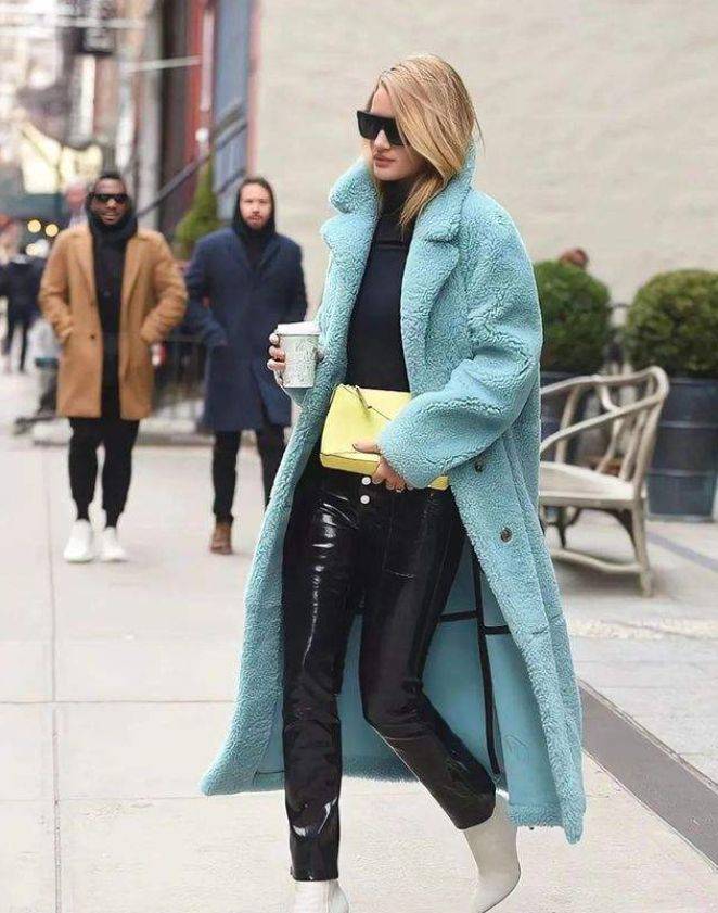 细节 四五十岁女人，如果被廉价感“内搭”拉低气质，外套再高级也没用