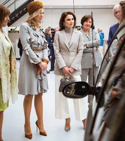 黑色 拉尼娅的其他造型分析