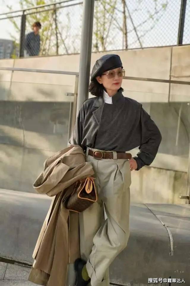 廓形 冬季穿衣“宜厚不宜薄”，40+女人学学三木妈妈的穿搭，更显优雅气质