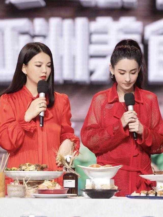 身材 李湘和张柏芝同框亮相，还同穿红裙，李湘端庄大气更胜一筹