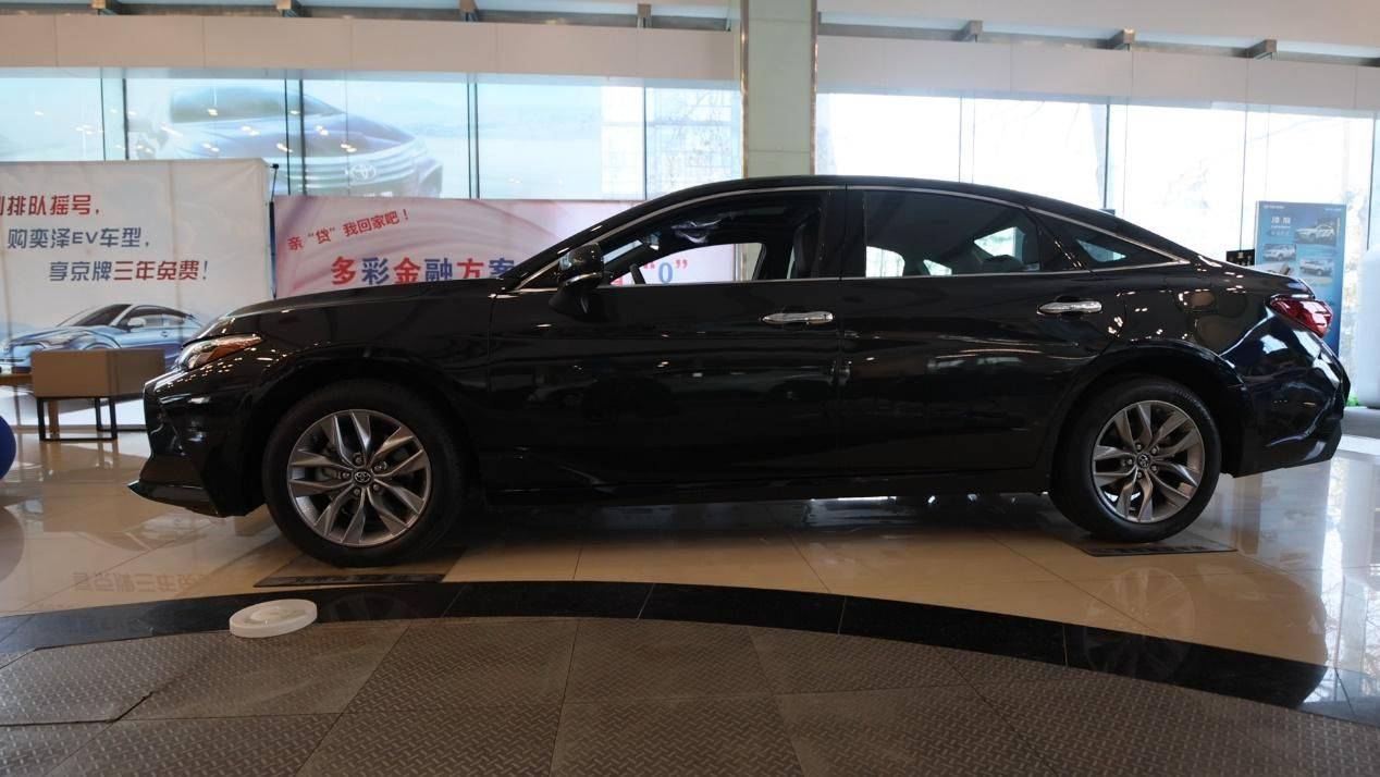 丰田亚洲龙混动优惠15w够香吗