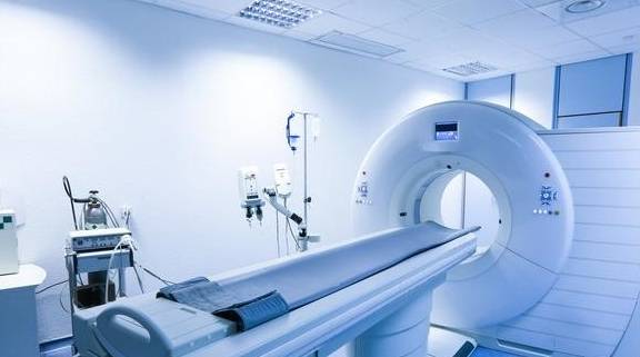 胸骨|心窝正中痛是怎么回事？不妨来了解