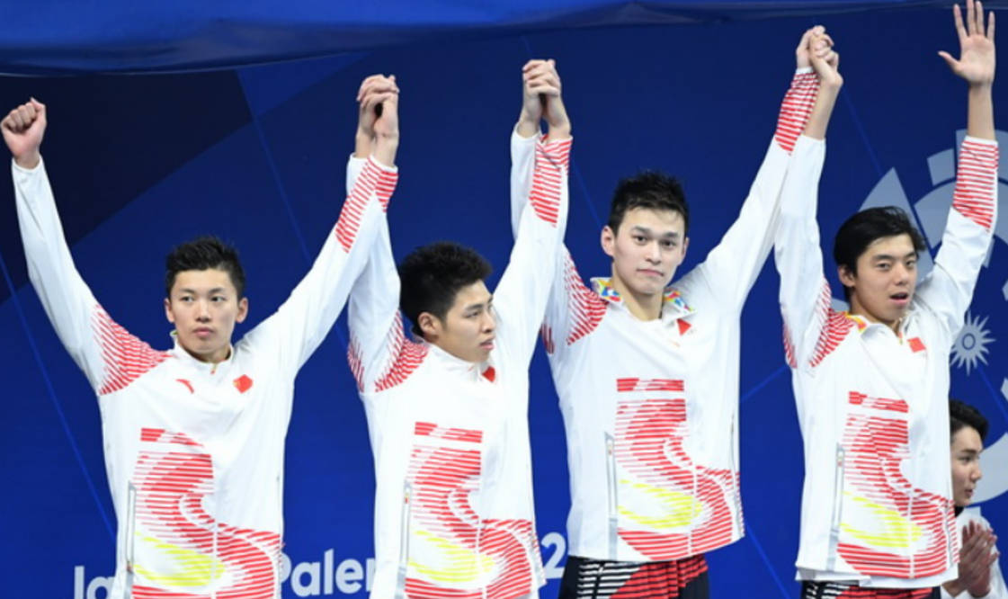 然而,在这两个项目中,商科元出道时,中国队的一哥是宁泽涛,200队的