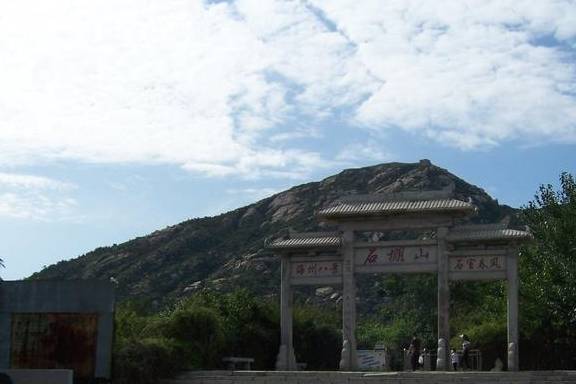 连云港石棚山景区，刘备兵败徐州后的流落地，有很多古迹