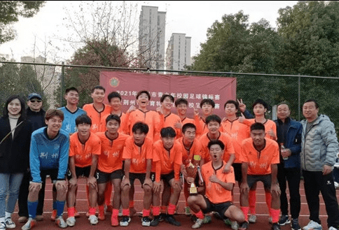 7比0的大比分分别战胜公安车胤中学,松滋第四中学,荆州中学,江陵中学