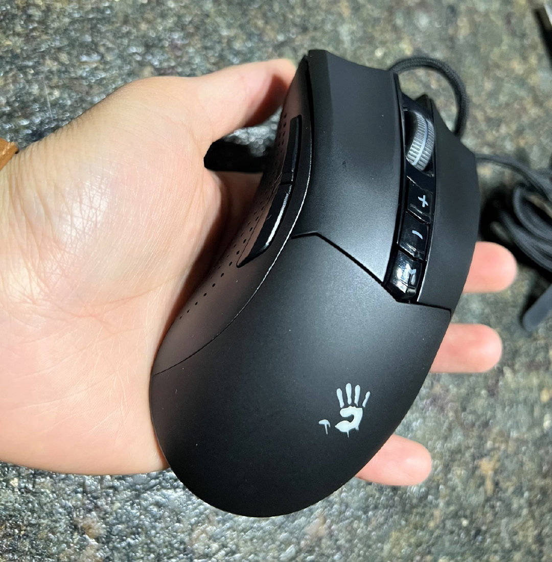 原创血手幽灵bloodyes9pro让游戏体验感拉满的一款电竞游戏鼠标