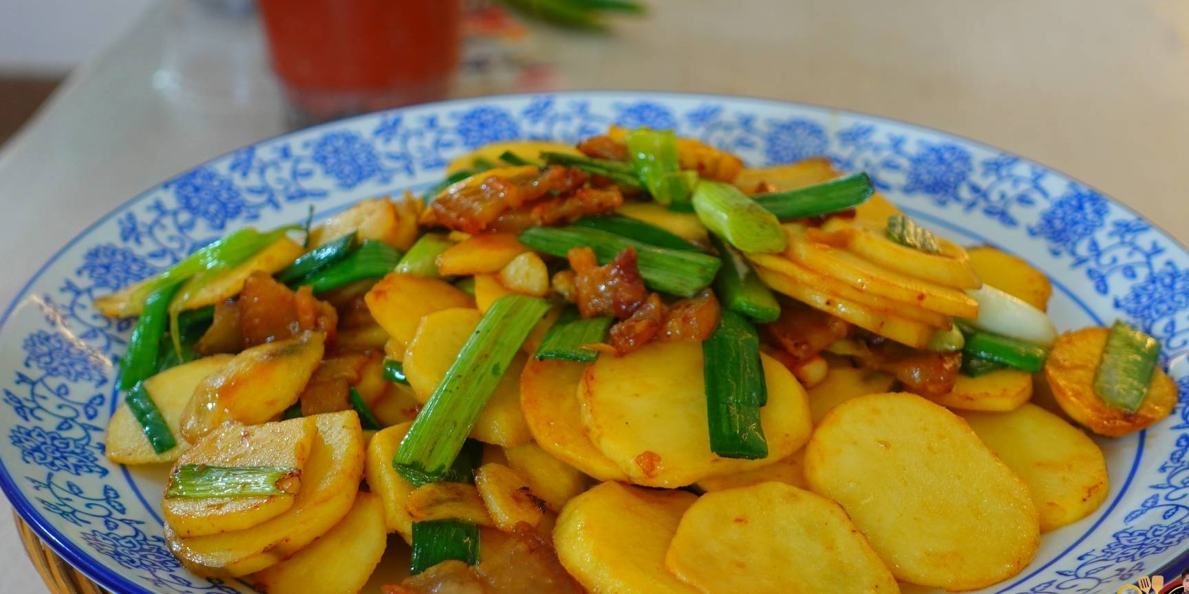 做法|五花肉炒茨菇最好吃的做法,简单美味又下饭,看看你喜欢吃不?