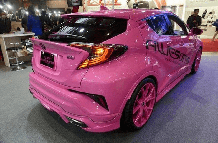 最粉丰田车再彪悍的女司机在它面前也会变少女