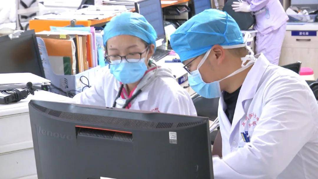 全身|女子高处坠落，全身多处骨折、脏器破裂！扛过最危重阶段，却被困在康复之路…