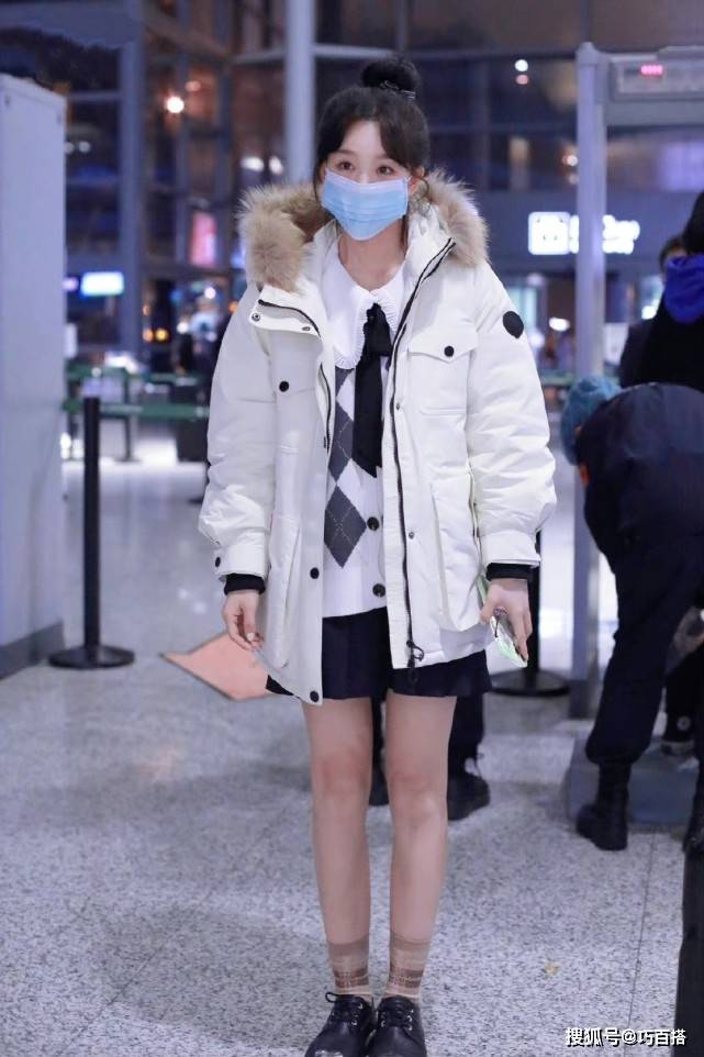 身材 徐梦洁穿衣怎么可以这么“犯规”!真实年龄27,看起来却像21