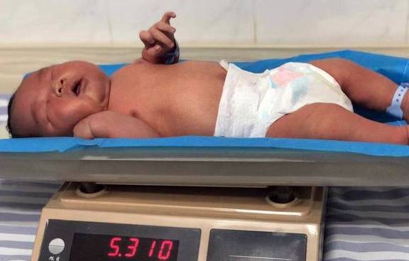 多少斤算是巨大婴儿 97bd07af8bbf4f3783aa581ca9273d47.jpeg