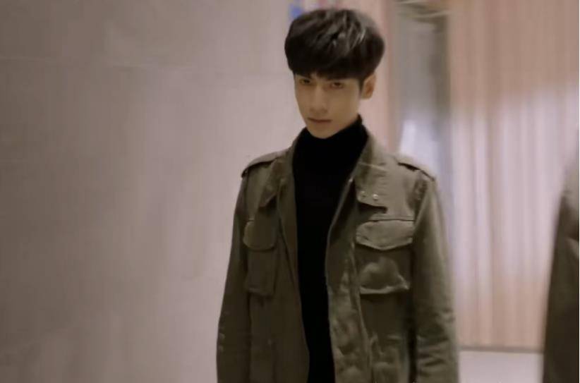 碰撞|罗云熙宋茜毫无cp感！男主身形修饰全靠“垫肩”，没古装惊艳