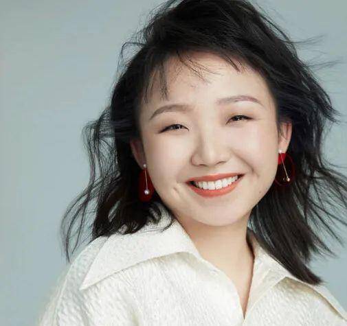 稻草|辣目洋子也是有后台的人，她背后的人在给她内定今年春晚的名额？