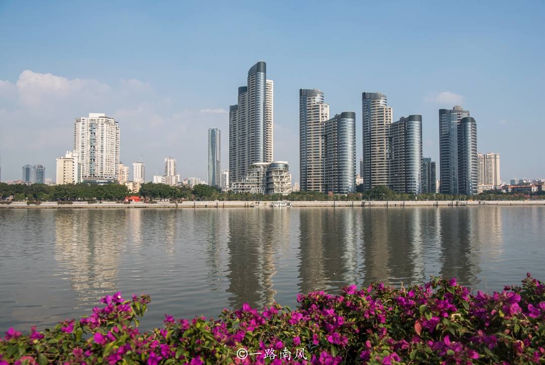 高楼|广州重点发展的荔湾芳村，以前一片荒芜，如今高楼林立成旅游胜地