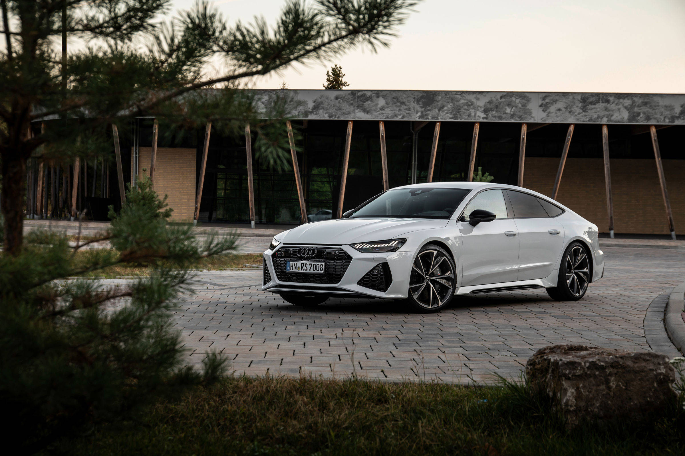 最美性能轿跑全新奥迪rs7sportback引领新风范