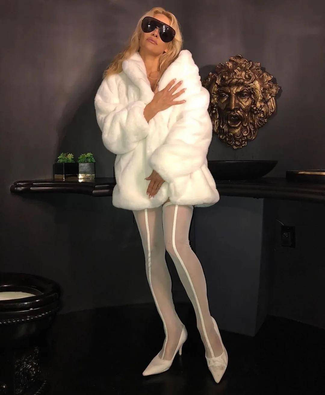 经典 有种逆袭叫吴宣仪穿棉服!本以为会土到炸…结果竟然有点好看!