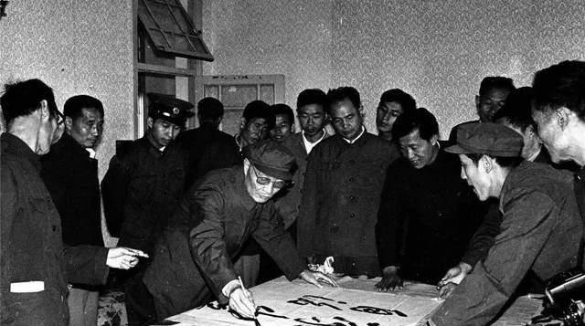 怎么样邀请亲友来家做客 e2e5f02f71b14738831cbc3af7a774ee.jpeg