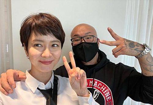 rm宋智孝与tiny哥合照!河东勋留言感谢李光洙!金钟国广告图!