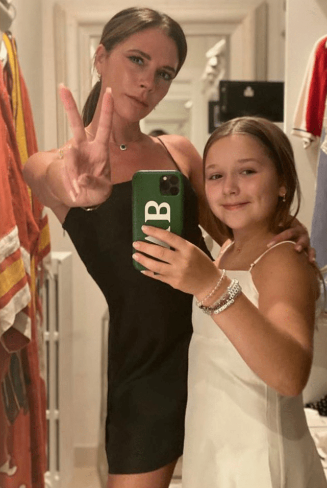 衣领 贝嫂与大布缺席全家福!10岁小七瘦了一大圈,呲牙照贼像贝克汉姆