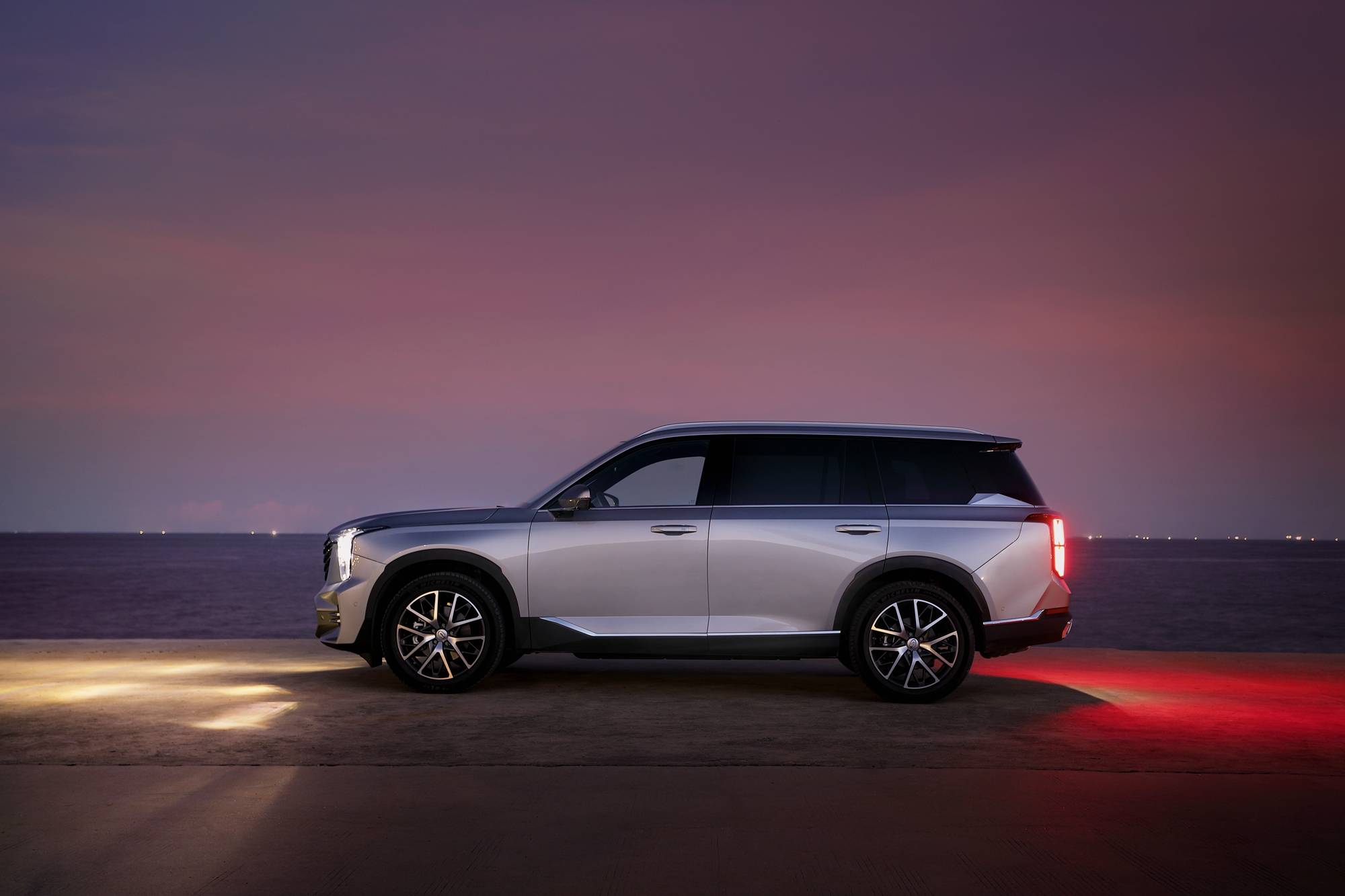 68万元起,广汽传祺全新gs8购车手册:首推混动两驱尊贵版_搜狐汽车