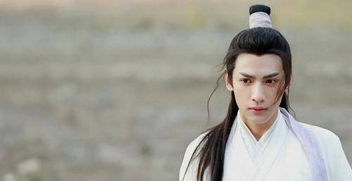 因为|良言写意:罗云熙瘦到脱相,面部瘦削气色差,小鱼仙倌滤镜尽失