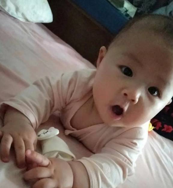 婴儿几个月会拿脸上的布 b17215abb0a9485a963e27fad7f7f4bc.jpeg