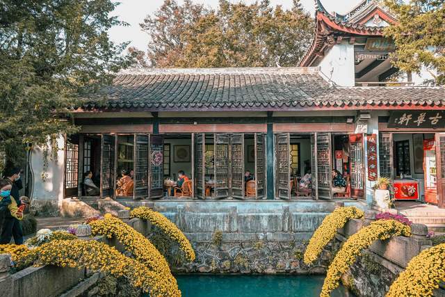惠山古镇因古祠堂群众多，加上文化历史悠久，成为游客关注的古镇