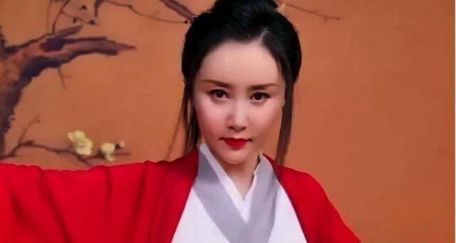 下巴明星的N种“假下巴”，尖到戳死人，翘成老巫婆，一个比一个怪异
