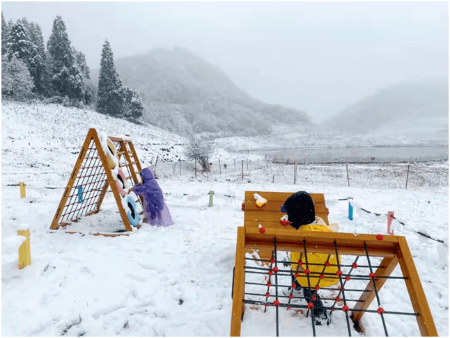 雪场|今年来金佛山玩雪，三大雪场承包你的快乐