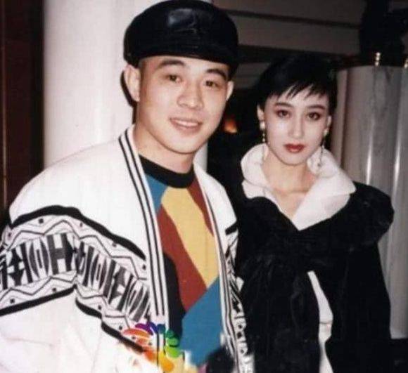 利智当年有多美？李连杰独宠她30年，网友：皇后娘娘封面图