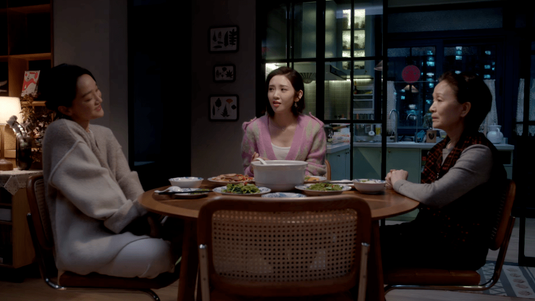 李萍|《小敏家》后续剧情狗血化，小敏怀双胞胎流产，继子继女恋爱