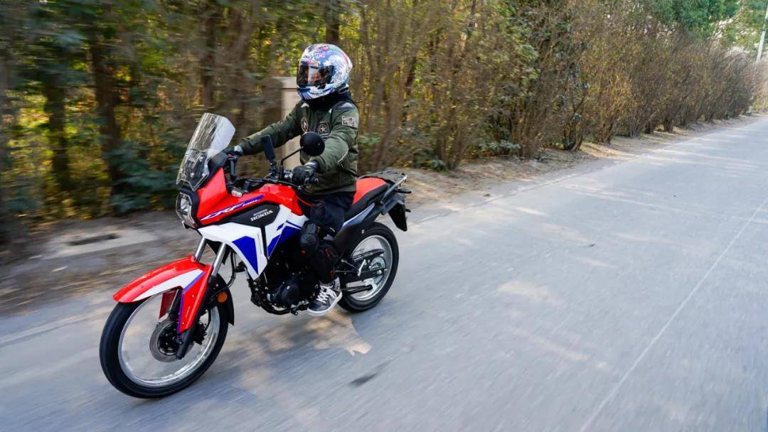 越野玩泥真性情城市代步也能行新大洲本田crf190l评测