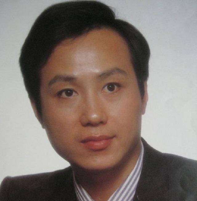 鲁迅长孙想做自己不想做“孙子”曾“逃离”大陆如今怎样？？周璟馨