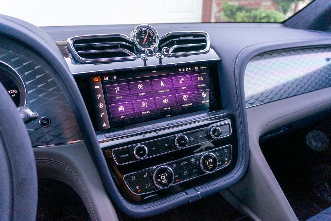 2022款宾利添越S 评测：活泼的奢华