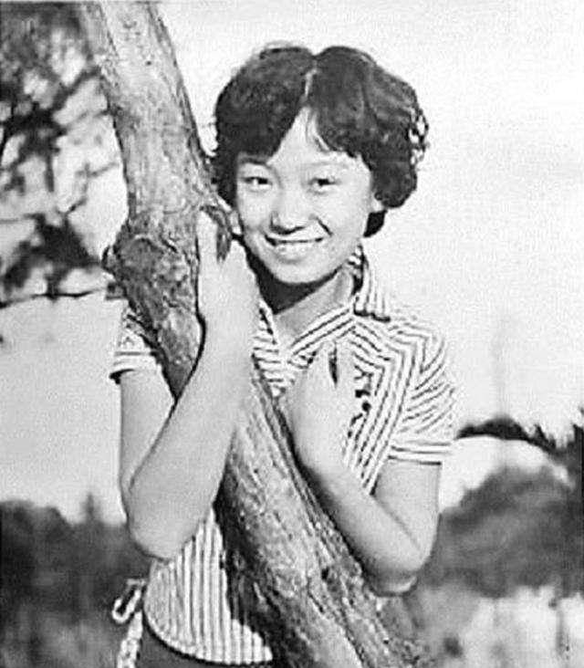 刘立立年轻的时候就读于政战学院戏剧系,随着年龄的成长,刘立立焕发出