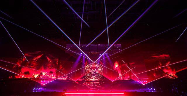 舞台|时代少年团《火力全开》演唱会，炙热向阳，熠熠生辉