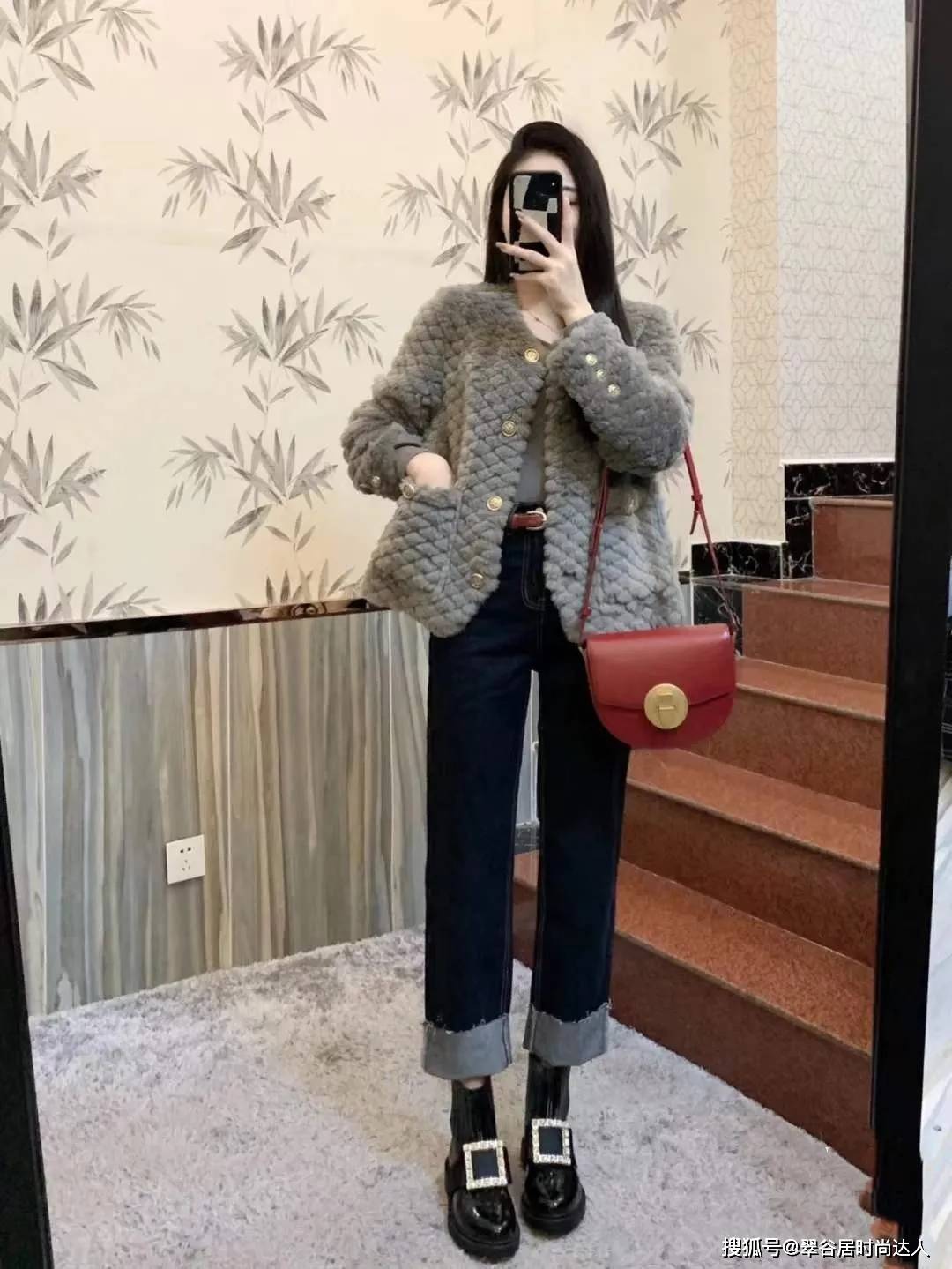 卫衣 原来冬季“不露腿”更时髦，看看这几组穿搭，保暖又洋气