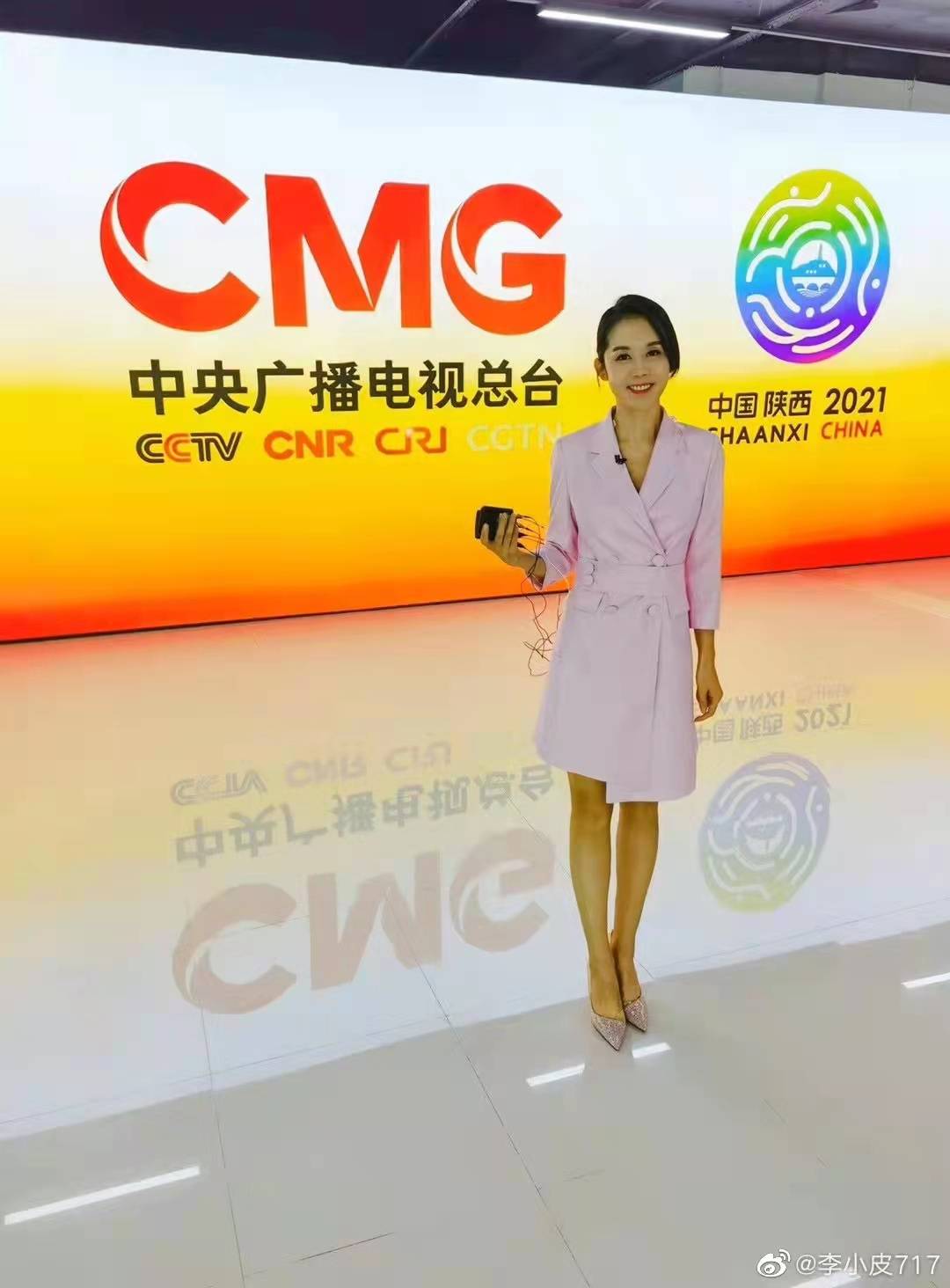 足球迷|CCTV5《天下足球》，来了新女主播！山东青岛李蕊，被赞氧气美女