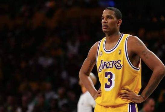 湖人|重返湖人首秀！湖人助教稱阿里扎今日復(fù)出 36歲老將傷愈回到球場