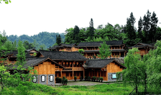 四川有一世外桃源，山林葱郁泉鸣溪清，至今还保持着农村风貌