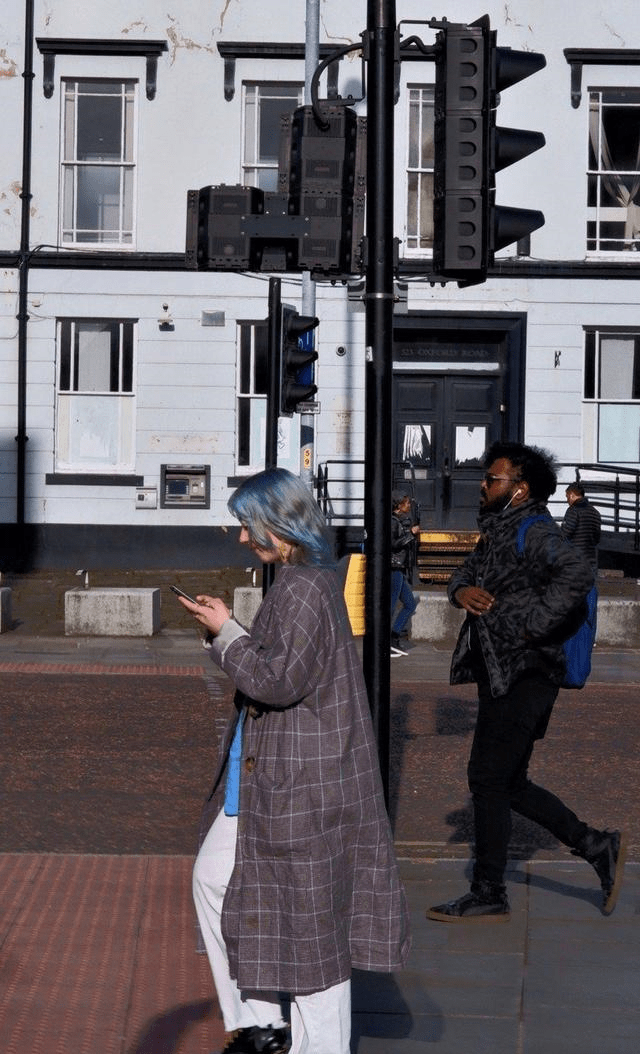 服装 英国街头的素人穿搭分享，每套搭配都很复古，很有内涵美