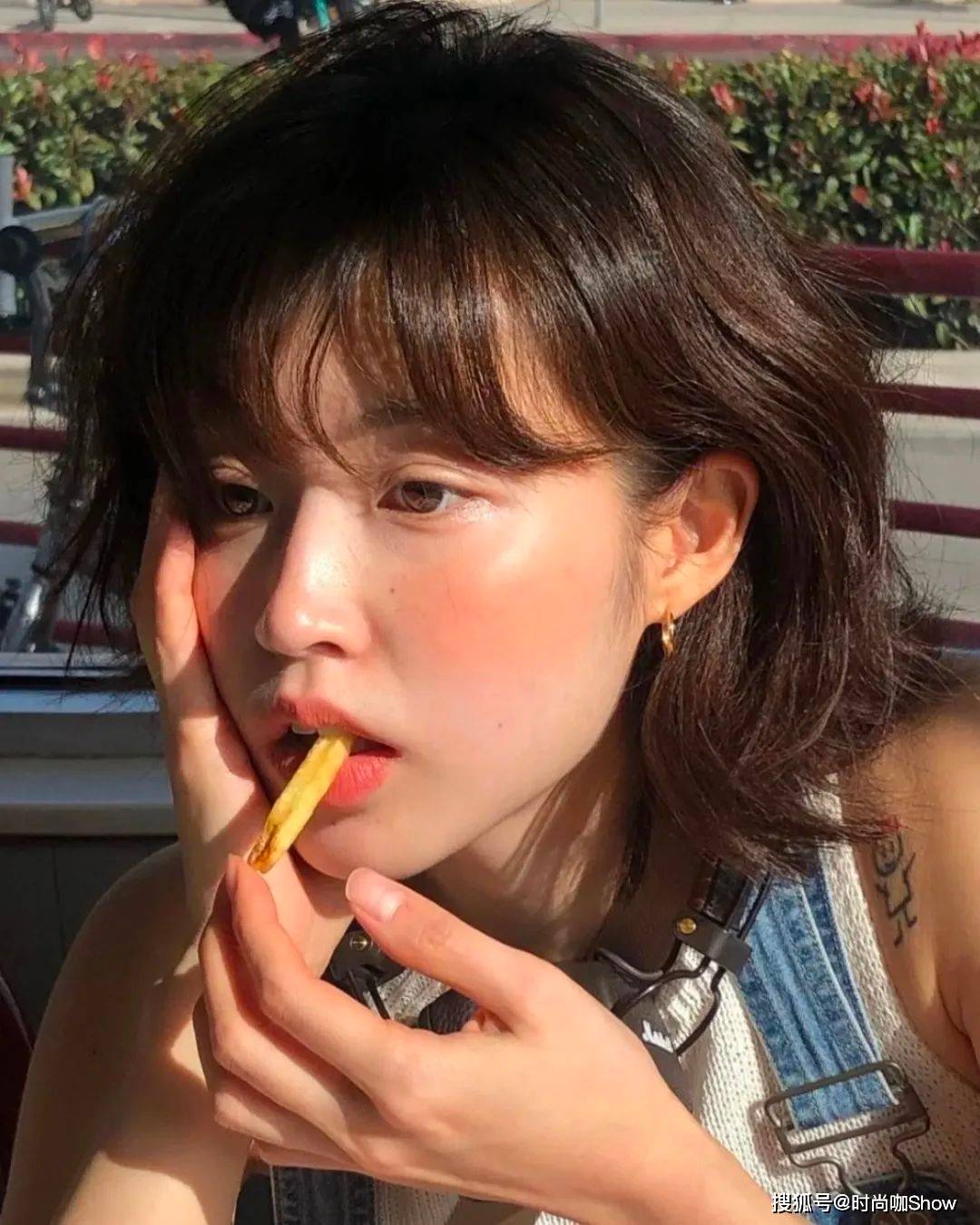 塌鼻女孩0成本变美思路学会了颜值翻倍