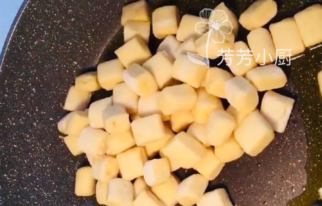 正方形|只需要一碗面粉2个鸡蛋，在家就能做零食，孩子喜欢比买的还好吃