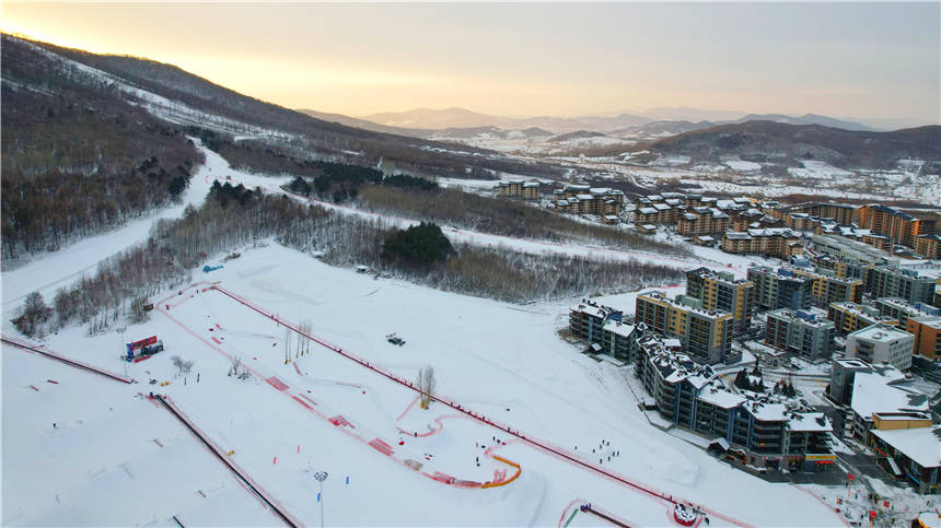 阿什|雾凇仙境，滑雪天堂，解锁吉林市的N种玩法，让这个冬天与众不同