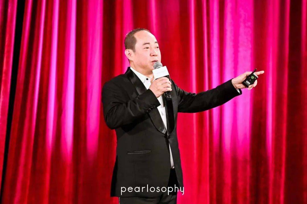 真珠美学品牌形象顾问 steven ko据悉,继"电子皮肤美容仪","透亮光