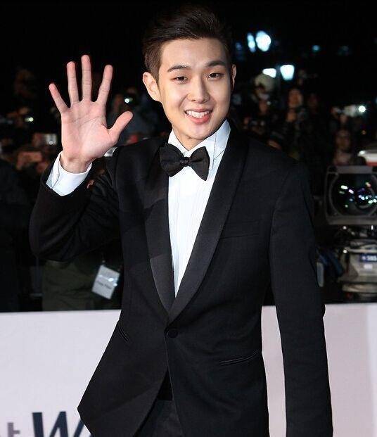 寄生|崔宇植演艺之路：为梦想跨海回国，苦熬多年终拿到主角剧本！